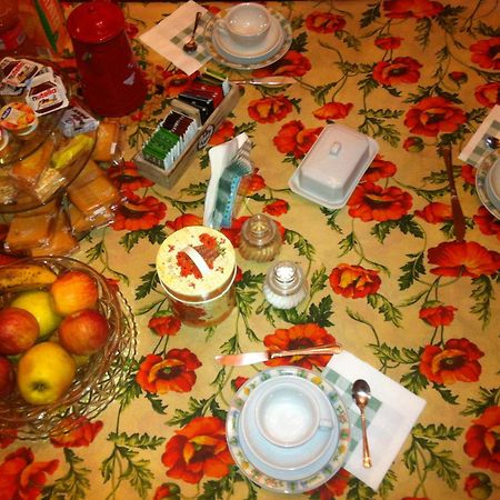 Bed and Breakfast A Casa Di Susi Кастельнуово-дель-Гарда Экстерьер фото